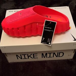 Nike Mind Bright Red Slides